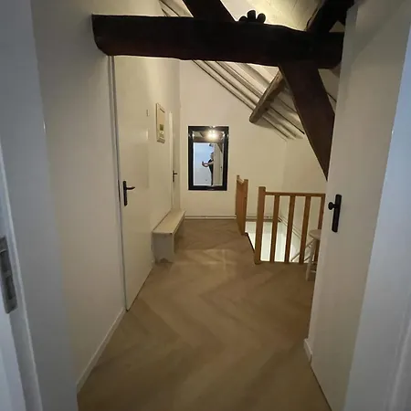 18 4p Authentic Cosy